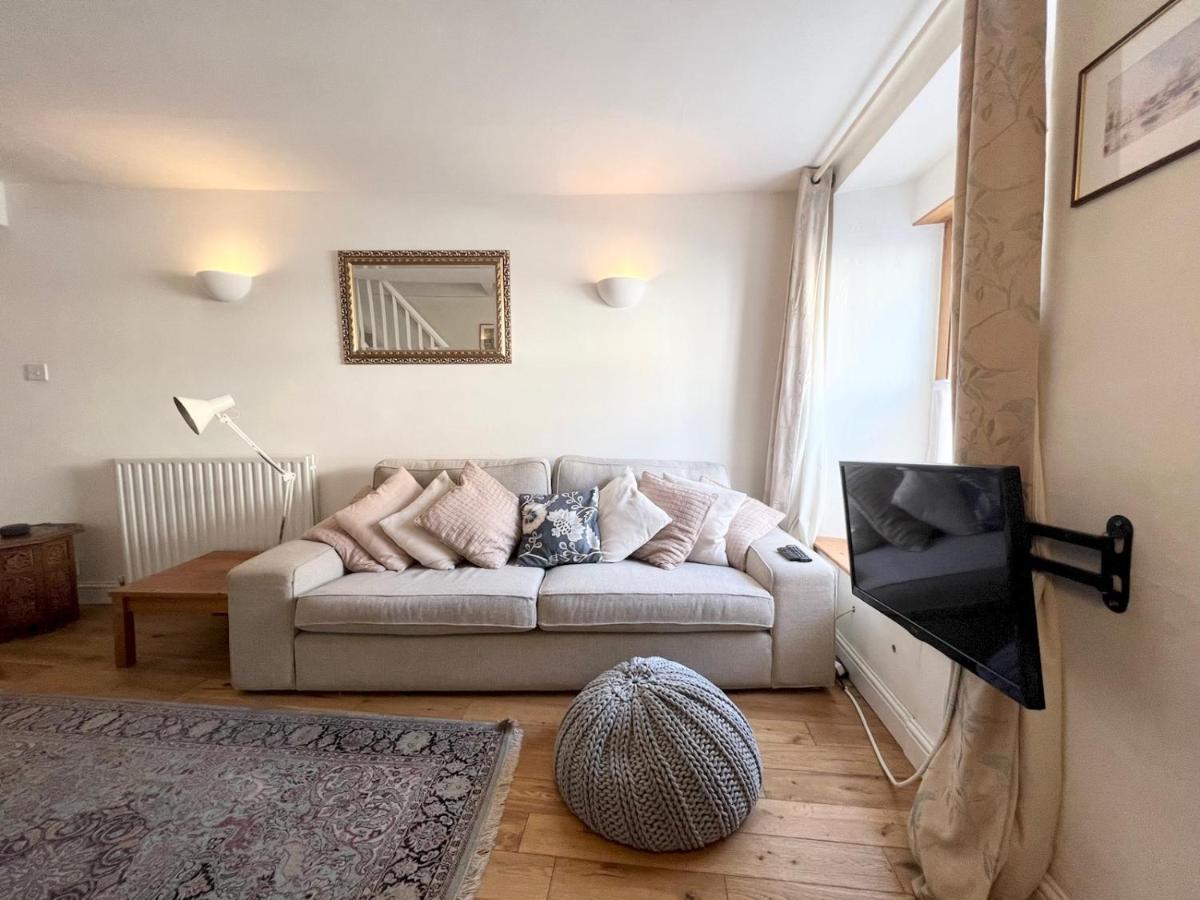 Pass The Keys 64 Church Street Characterful 2-Bed Cottage In The Heart Of Town Kingsbridge  Exteriér fotografie