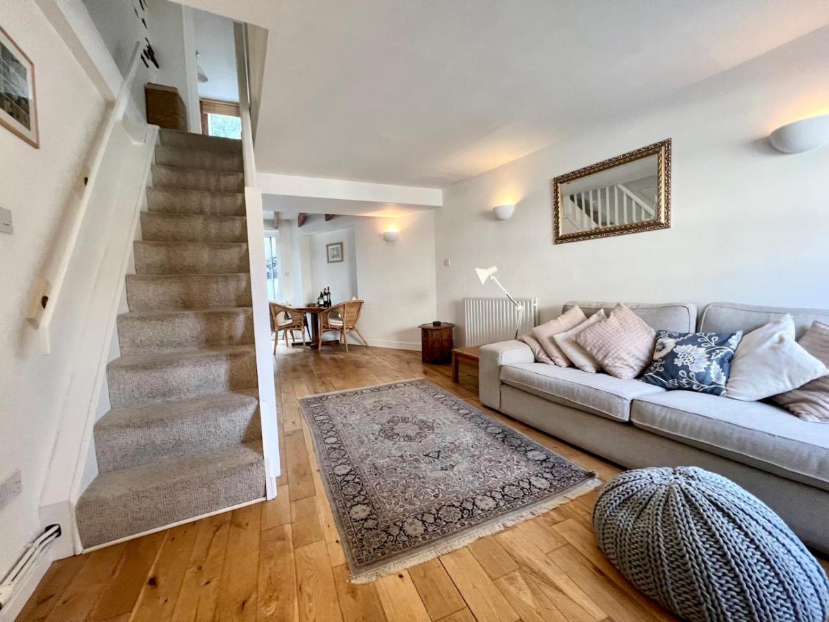 Pass The Keys 64 Church Street Characterful 2-Bed Cottage In The Heart Of Town Kingsbridge  Exteriér fotografie